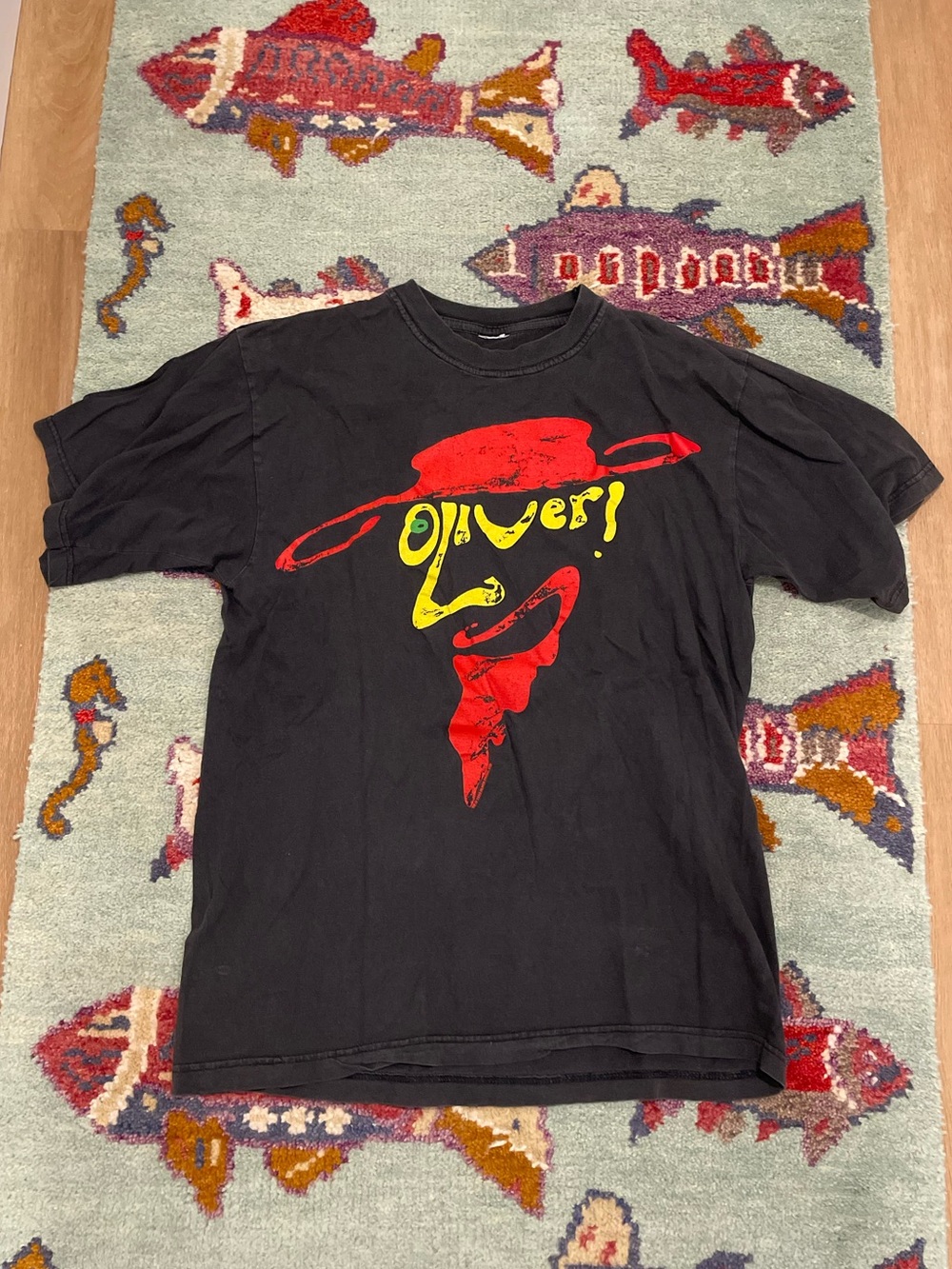 Vintage 1993 Oliver Twist Musical Black Men’s Music T-shirt